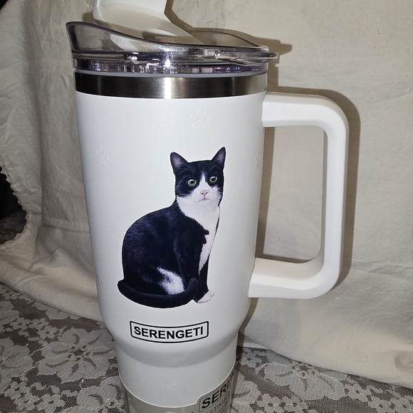Serengeti Other - Serengeti White Cat Tumbler